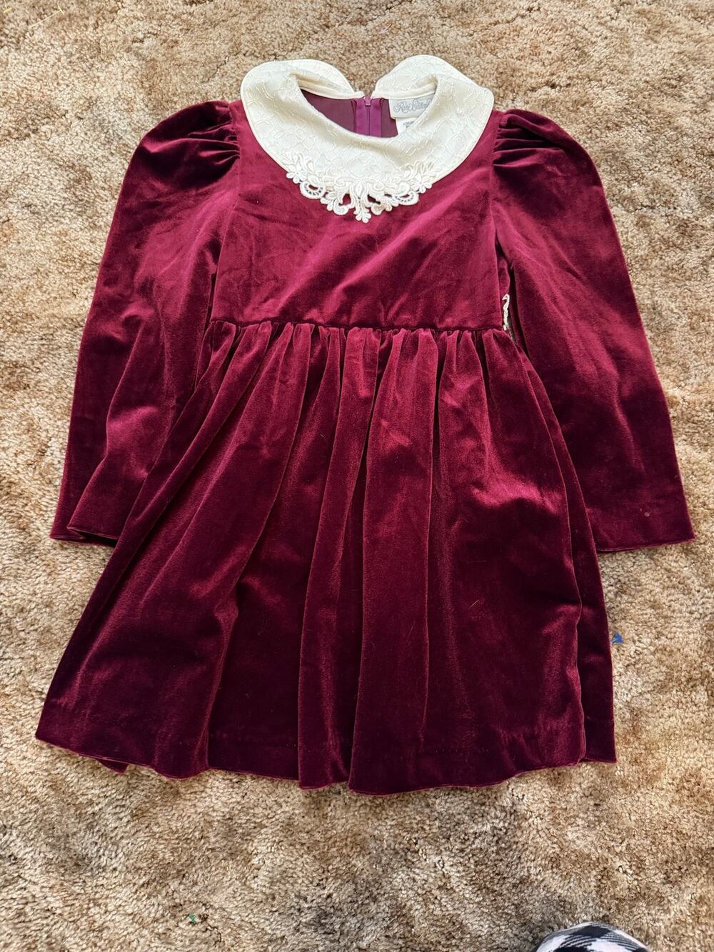 Vintage Rare Editions Girls Maroon Velvet Holiday Dress Oversized Lace Collar